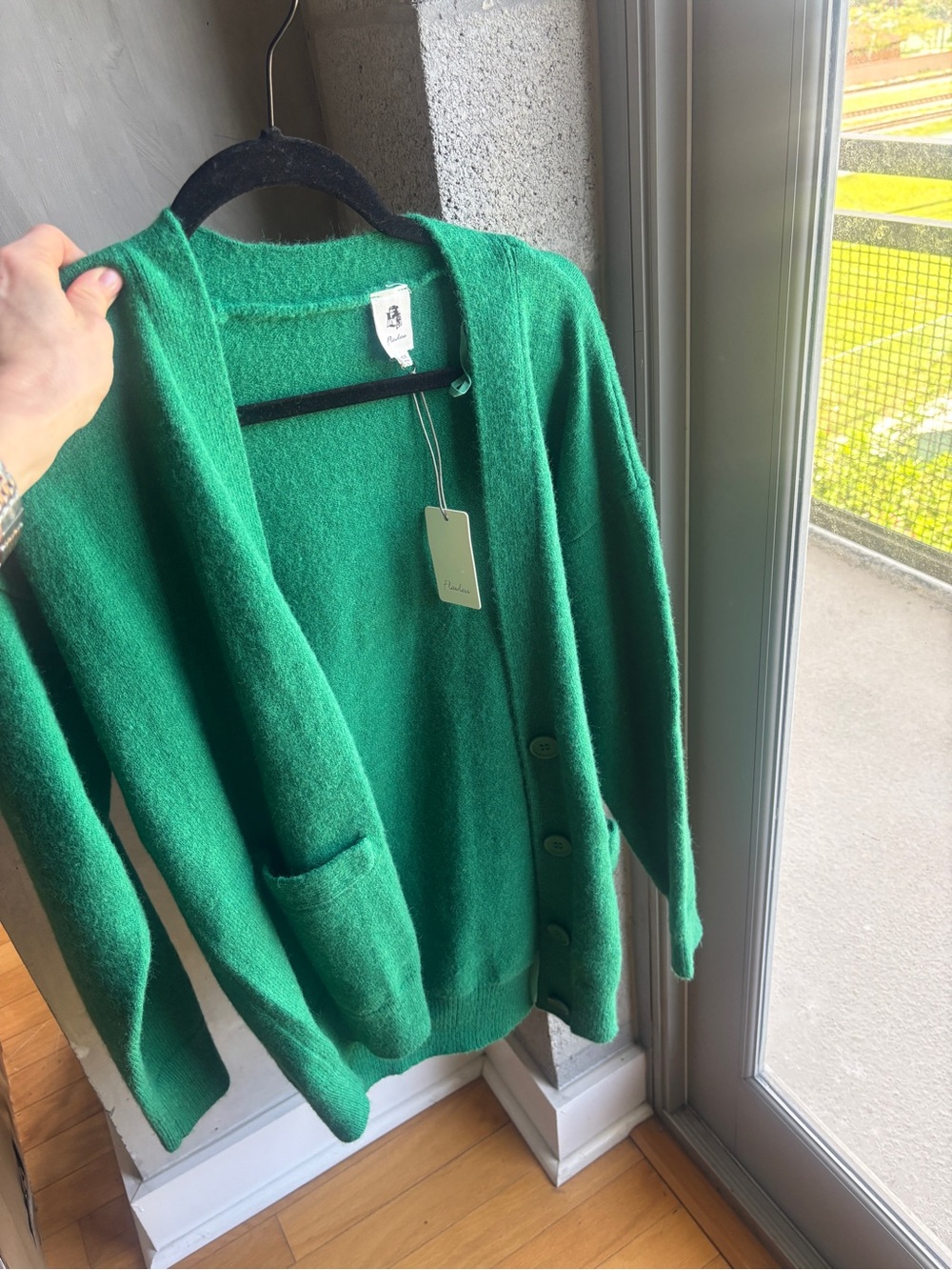 LAWLESS Emerald Green Button-Up Women's Cardigan
